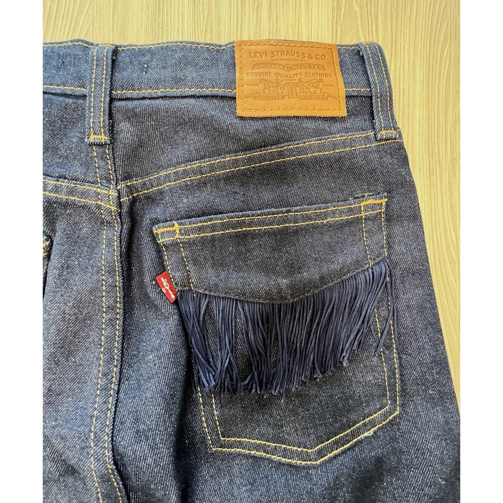 Levi's Premium Wedgie High Rise Light Wash W28 L26 Button Fly fringe pocket - Picture 6 of 12